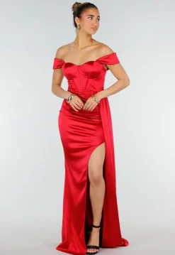 Rode Stretch Satijnen Off Shoulder Maxi Jurk met Split