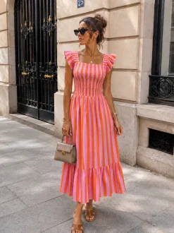 Roze Gestreepte Midi Jurk met Smockdetail en Ruffle Mouwen