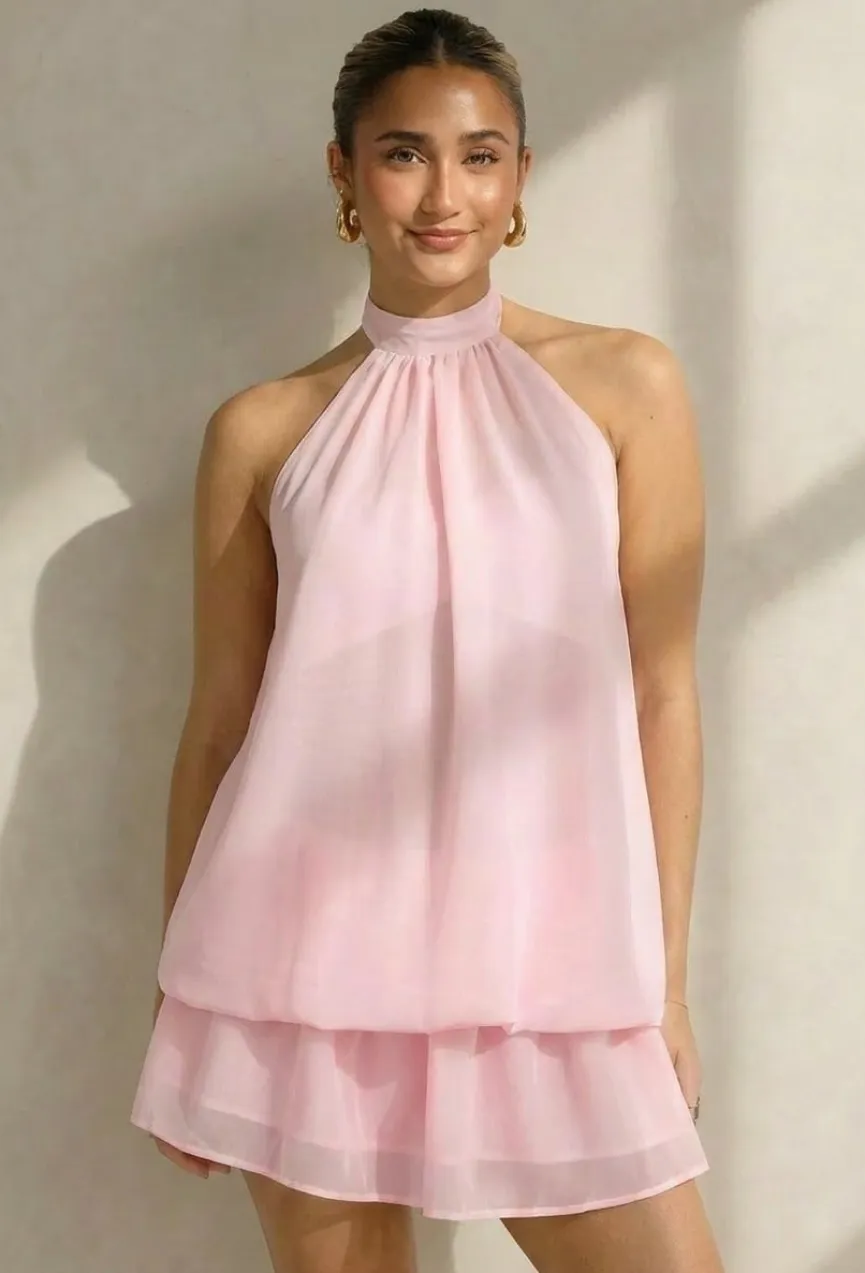 Roze Halter Jurkje met Open Rug en Striksluiting