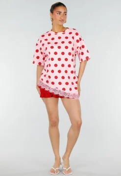 Roze Oversized T-Shirt met Rode Stippen en Kanten Zoom