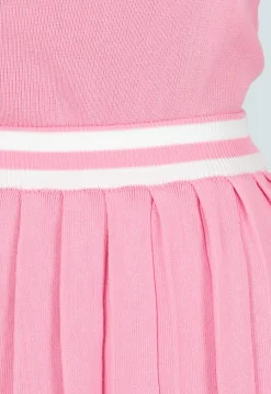 Roze Stretch Set met Polo Top en Plissé Rok