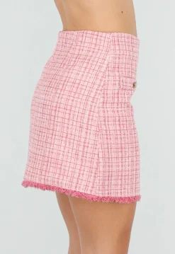 Roze Tweed Mini Rok met Rafelrand en Gouden Knopen