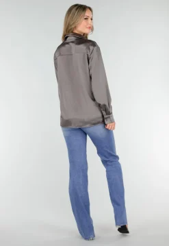 Satijnen Blouse Grijs met Lange Mouwen En Knoopsluiting