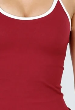 Sportieve Top in Bordeaux met Witte Randen