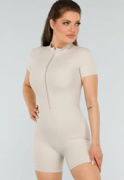 Stijlvolle Beige Sport Playsuit met Ritssluiting