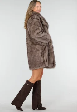 Taupe Faux Fur Jas met Oversized Kraag en Rechte Pasvorm