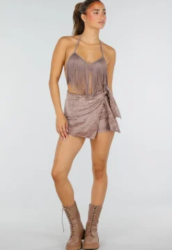 Taupe Fringe Halter Top met Lange Franjes en Open Rug