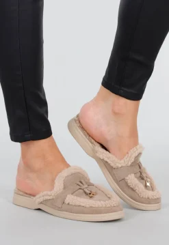 Taupe Teddy Instappers met Goudkleurig Detail