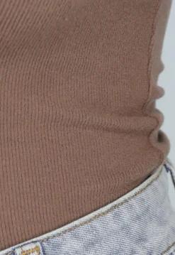 Taupe Truitje met Kleine Col