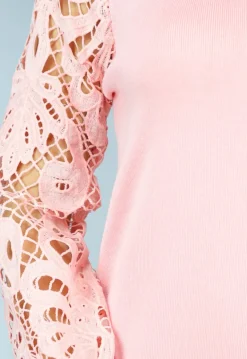 Trui Jurk in Zalmroze met Bloemen Borduur