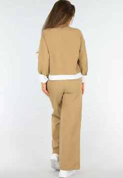 Tweedelige Camel Set met Elastische Tailleband en Blouse Detail