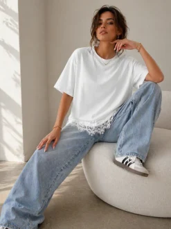 Wit Oversized T-Shirt met Kantzoom