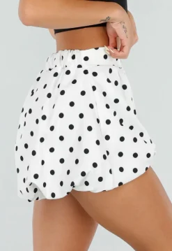 Witte Ballon Short met Zwarte Stippen en Bubble Hem