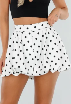 Witte Ballon Short met Zwarte Stippen en Bubble Hem
