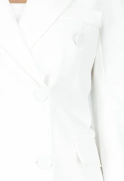 Witte Blazer met Schoudervulling en Dubbele Knoopsluiting