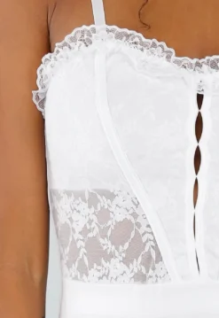 Witte Bruids Lingerie Set met Sluier en Netpanty met Jarretels