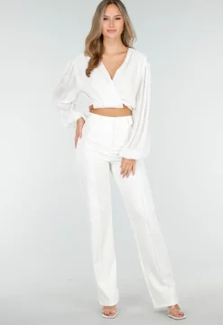 Witte Crop Blouse met V-Hals en Luchtige Mouwen