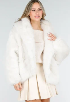 Witte Faux Fur Jas met Capuchon