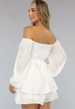 Witte Flowy Playsuit met Strikdetail