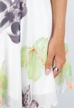 Witte Halter Mini Jurk met Bloemenprint en Open Rug
