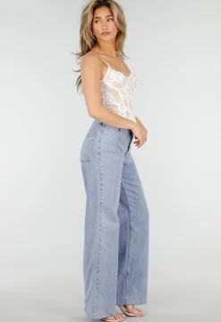 Witte Kant Corset Top met Bandjes en Vetersluiting