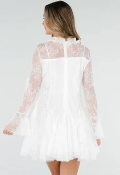 Witte Kanten Jurk met Ruches en Lange Mouwen