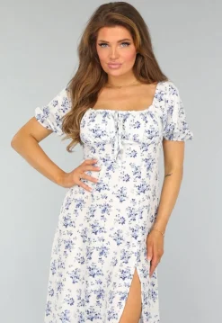 Witte Lange Jurk met Blauwe Bloemenprint en Split