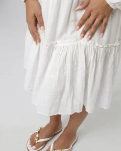 Witte Mousseline Mini Jurk met V-Hals en Volantzoom