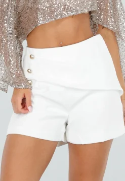 Witte Short met Gouden Knopen en Overslag