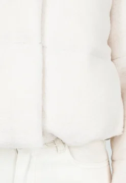 Witte Teddy Pufferjas met Capuchon en Hoge Kraag