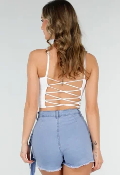 Witte Top met Gekruiste Rug en Ingewerkte Pads