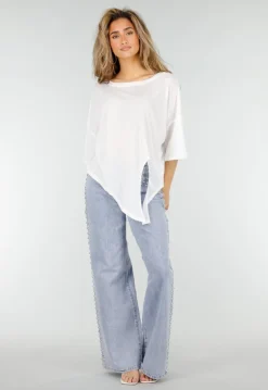 Witte Top met Knoopdetail en Korte Mouwen