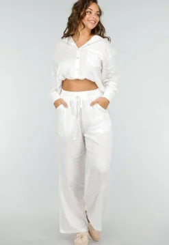 Wit Tweedelig Setje met Geborduurde Blouse en Broek