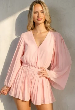 Zalmroze Plissé Playsuit met Overslag en Wijde Mouwen