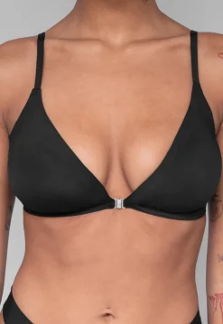 Zwarte Beugelloze Softcup Comfort BH met Magneet Sluiting