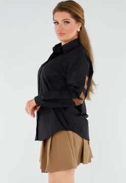 Zwarte Blouse met New York Patchletters op Rug