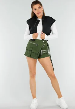 Zwarte Cropped Bodywarmer met Ritssluiting en Hoge Kraag