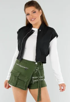 Zwarte Cropped Bodywarmer met Ritssluiting en Hoge Kraag