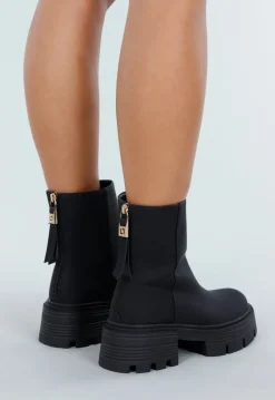 Zwarte Enkellaarsjes met Chunky Zool en Ritsdetail