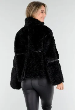 Zwarte Faux Fur Jas met Kraag en Knoopsluiting