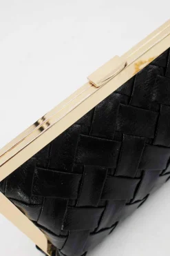 Zwarte Gevlochten Clutch van Imitatieleer met Gouden Rand en Afneembare Schouderketting