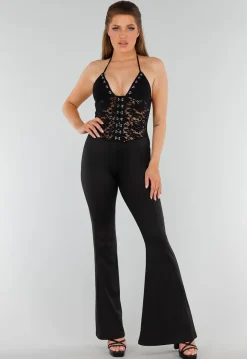 Zwarte Jumpsuit met Kanten Haltertop, V-Hals en Flared Pijpen