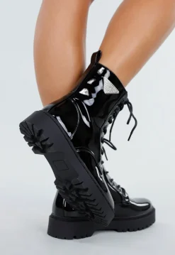 Zwarte Lakleren Veterboots met Chunky Zool