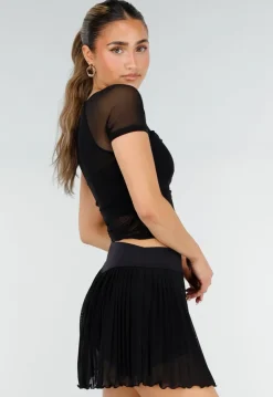 Zwarte Mesh Crop Top met Korte Mouwen en Pads