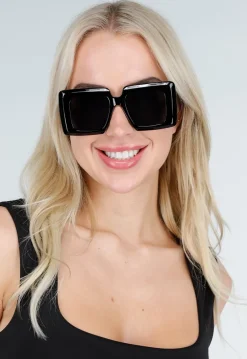 Zwarte Oversized Vierkante Zonnebril met Donkere Glazen