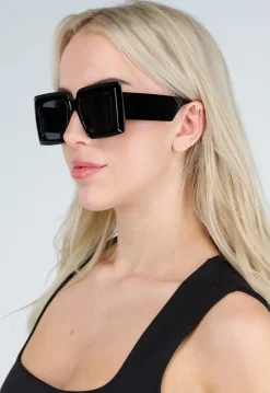 Zwarte Oversized Vierkante Zonnebril met Donkere Glazen
