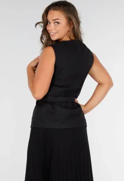 Zwarte 2-Piece Met Mouwloos Gilet en Plissé Maxi Rok