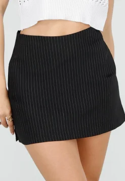Zwarte Pinstripe Mini Skort met Split en Stretch Broekje