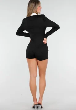 Zwarte Playsuit met Witte Kraag en Knopen