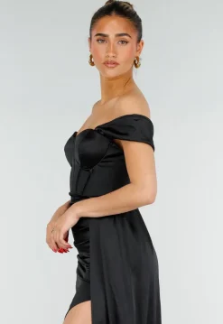 Zwarte Satin Off Shoulder Galajurk met Split